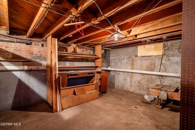 $300,000 | 3901 McKinley Avenue, El Paso, TX 79930