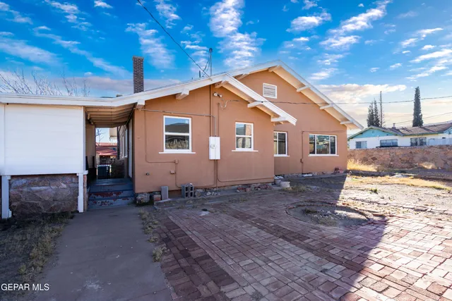 $300,000 | 3901 McKinley Avenue, El Paso, TX 79930