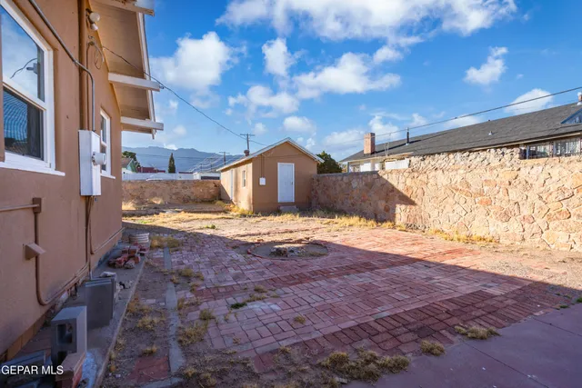 $300,000 | 3901 McKinley Avenue, El Paso, TX 79930
