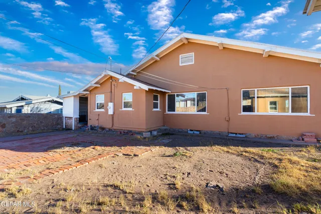 $300,000 | 3901 McKinley Avenue, El Paso, TX 79930