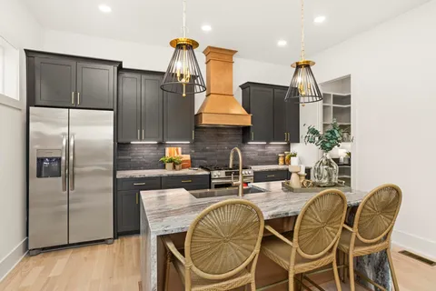 $1,175,000 | 1510 56th Avenue North, Nashville, TN 37209