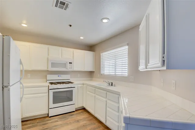 $230,000 | 1979 Cutlass Drive, Unit 1979, Henderson, NV 89014