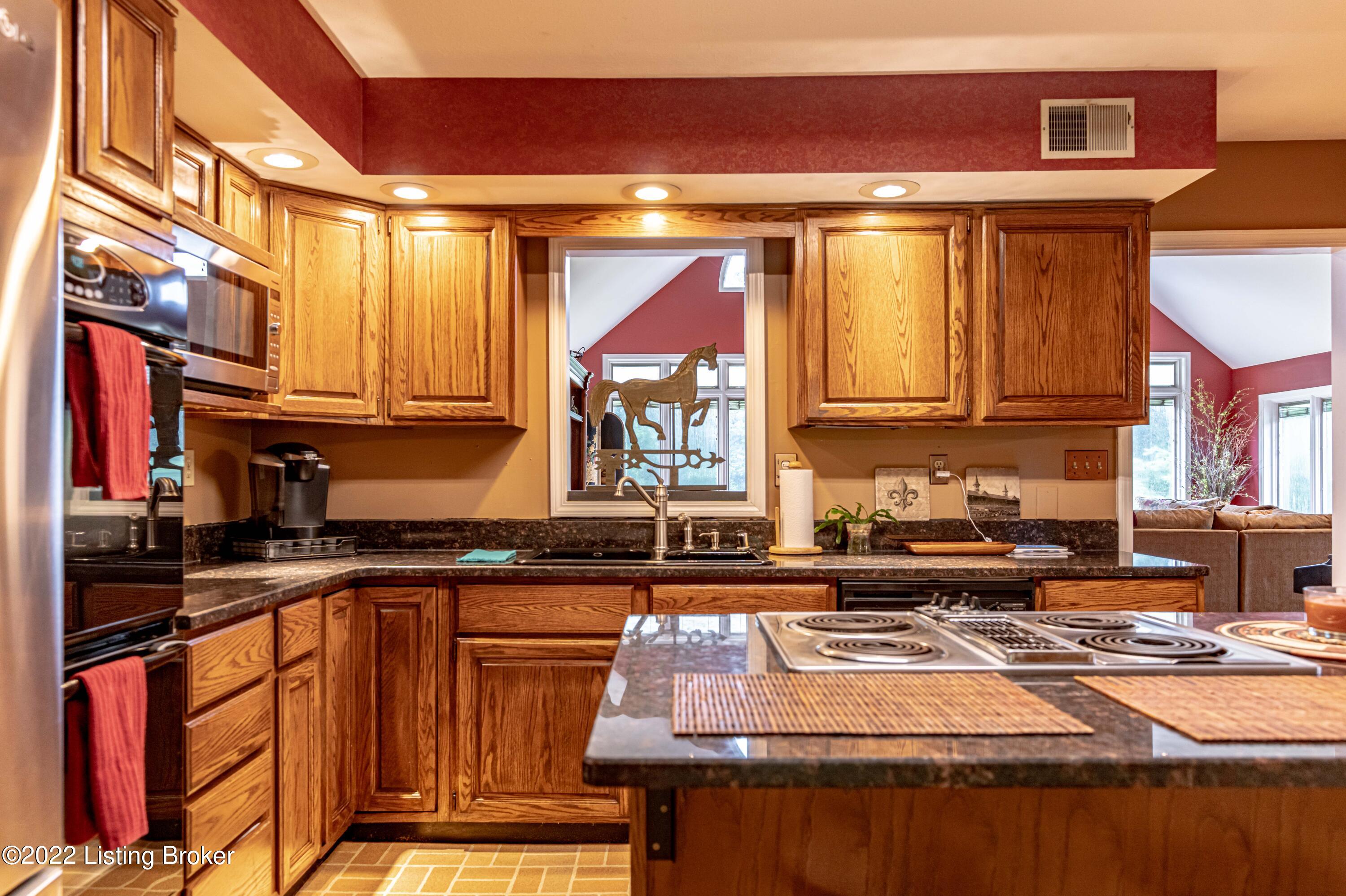3696 Webb Road Simpsonville, KY 40067 - Photo 28 of 66 Kitchen