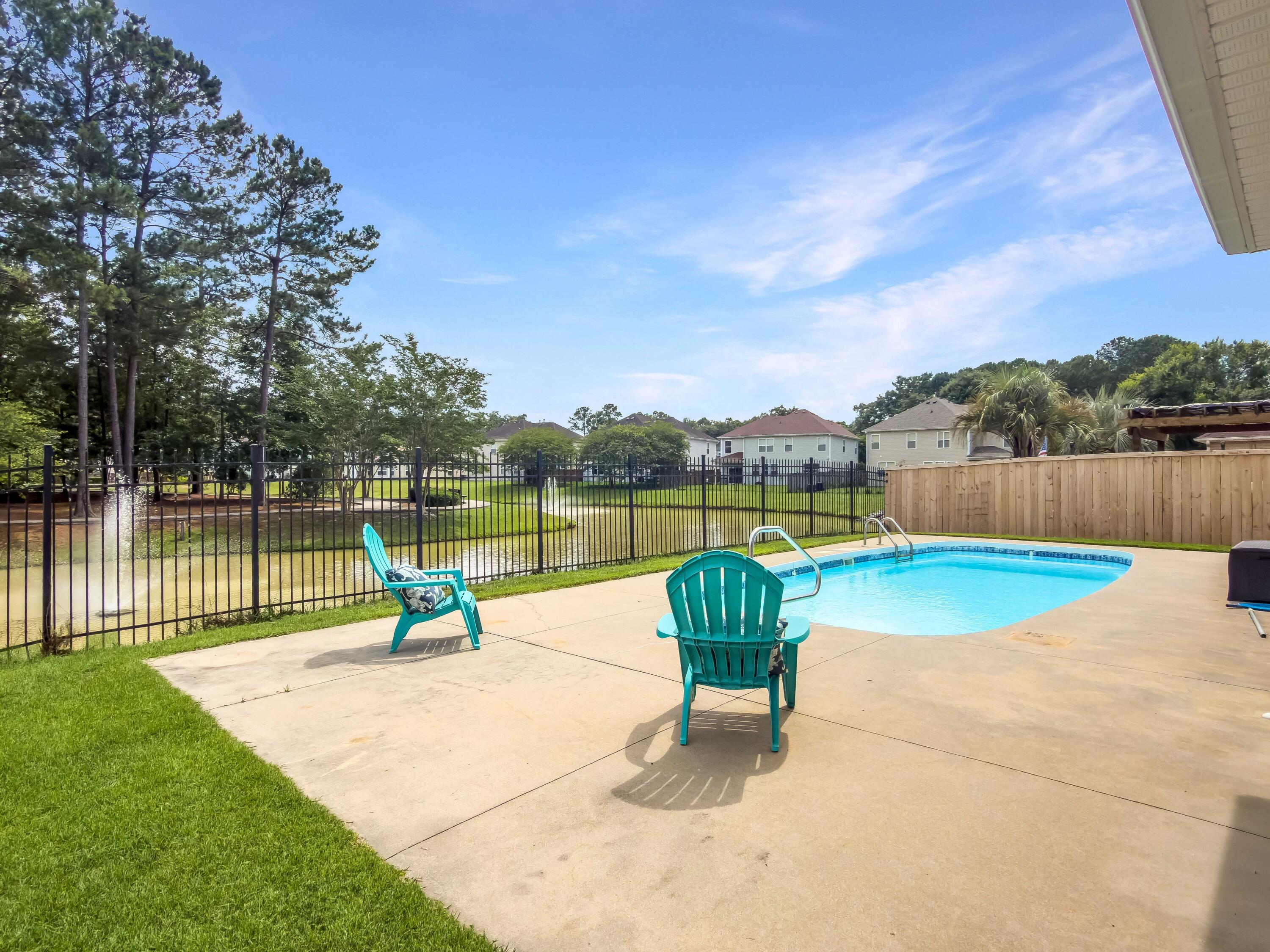 623 Grassy Hill Road Summerville, SC 29483 - Photo 6 of 47