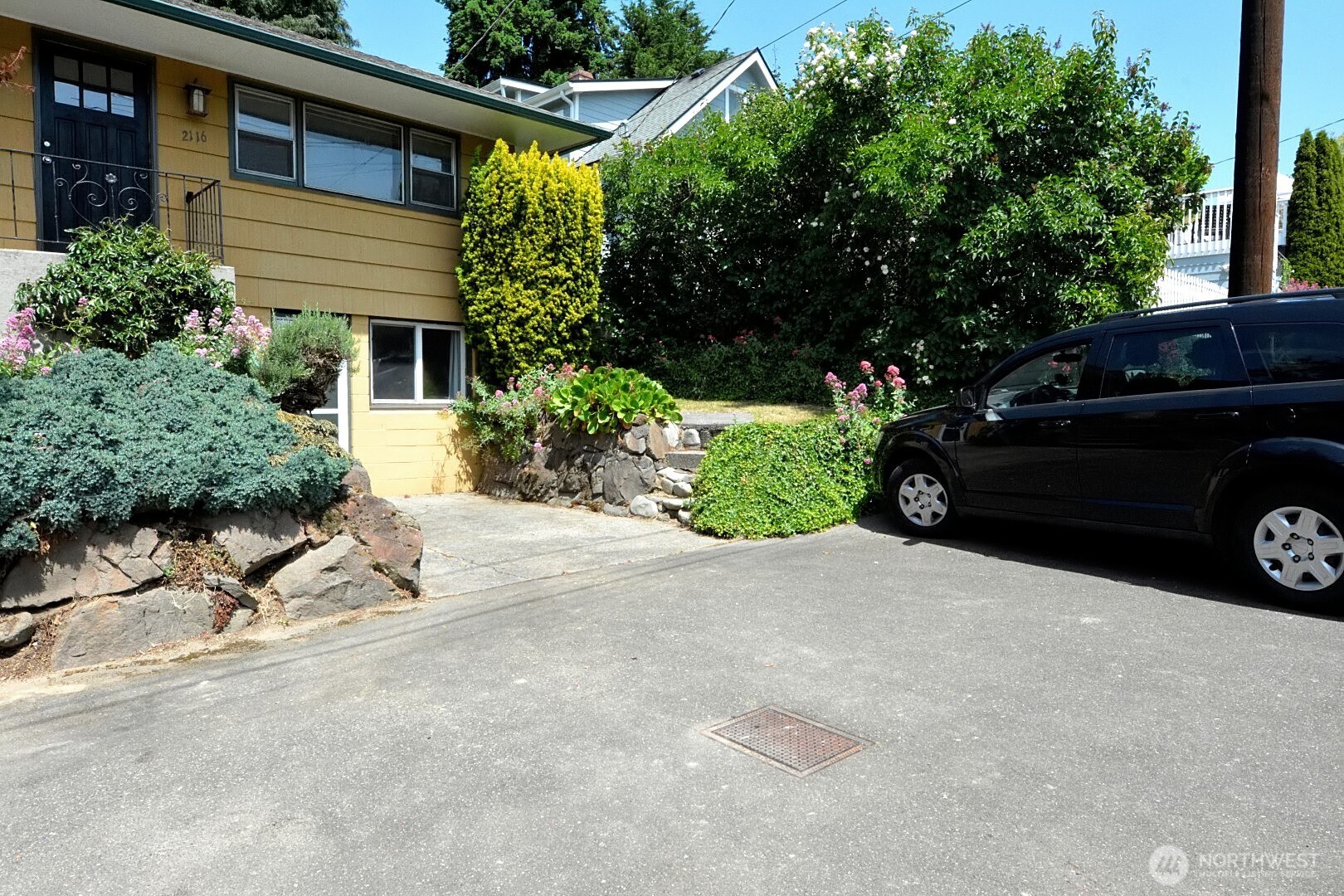 2116 North 86th Street Seattle, WA 98103 - Photo 2 of 26 Gallery Image 2