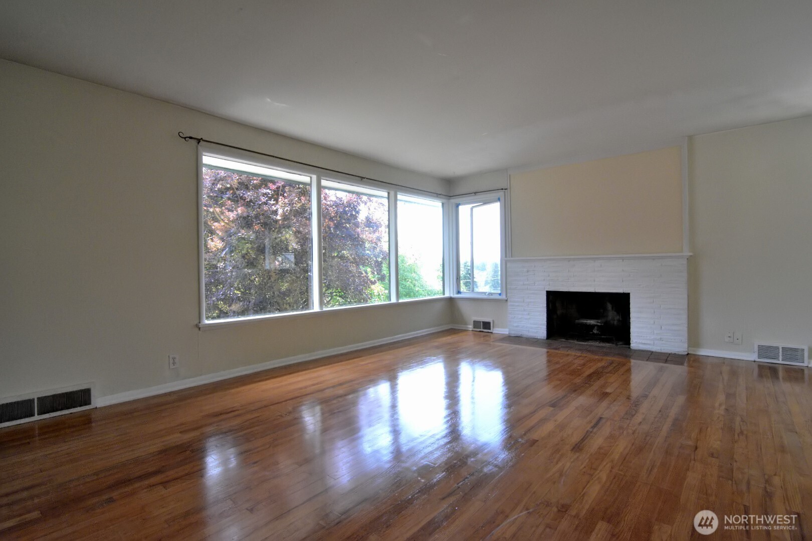 2116 North 86th Street Seattle, WA 98103 - Photo 4 of 26 Gallery Image 4