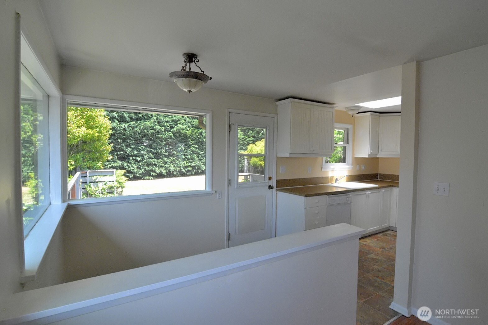 2116 North 86th Street Seattle, WA 98103 - Photo 7 of 26 Gallery Image 7