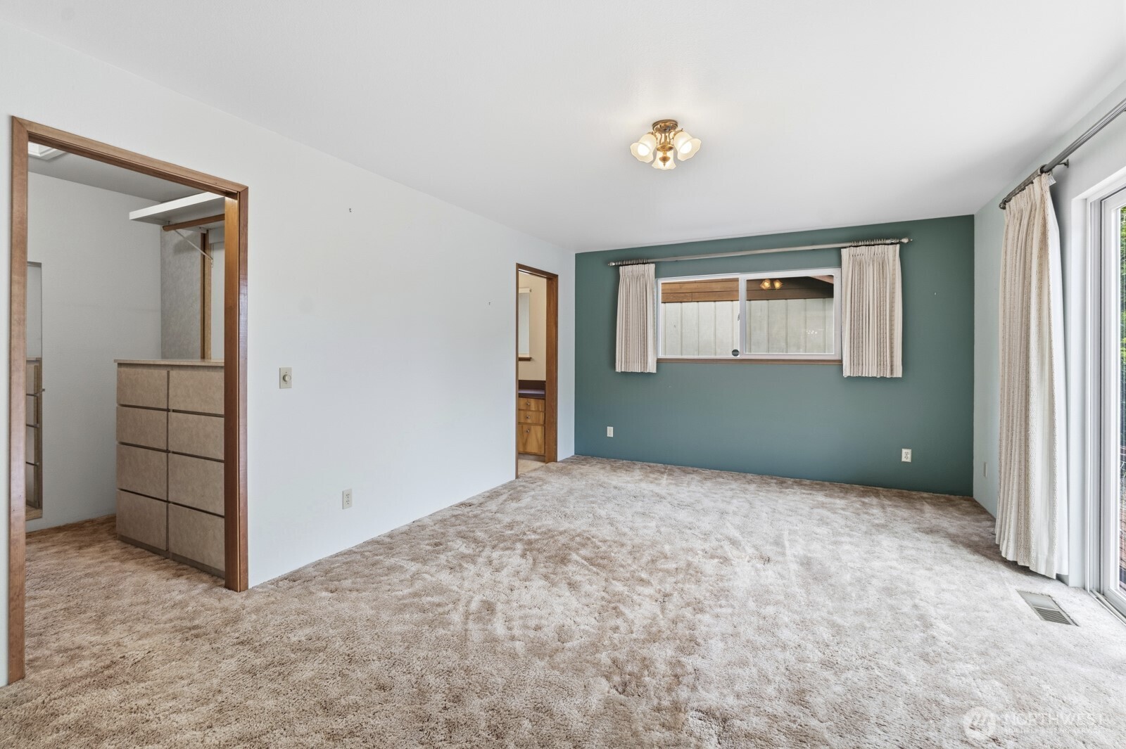 5470 East Grapeview Loop Road Allyn, WA 98524 - Photo 10 of 35