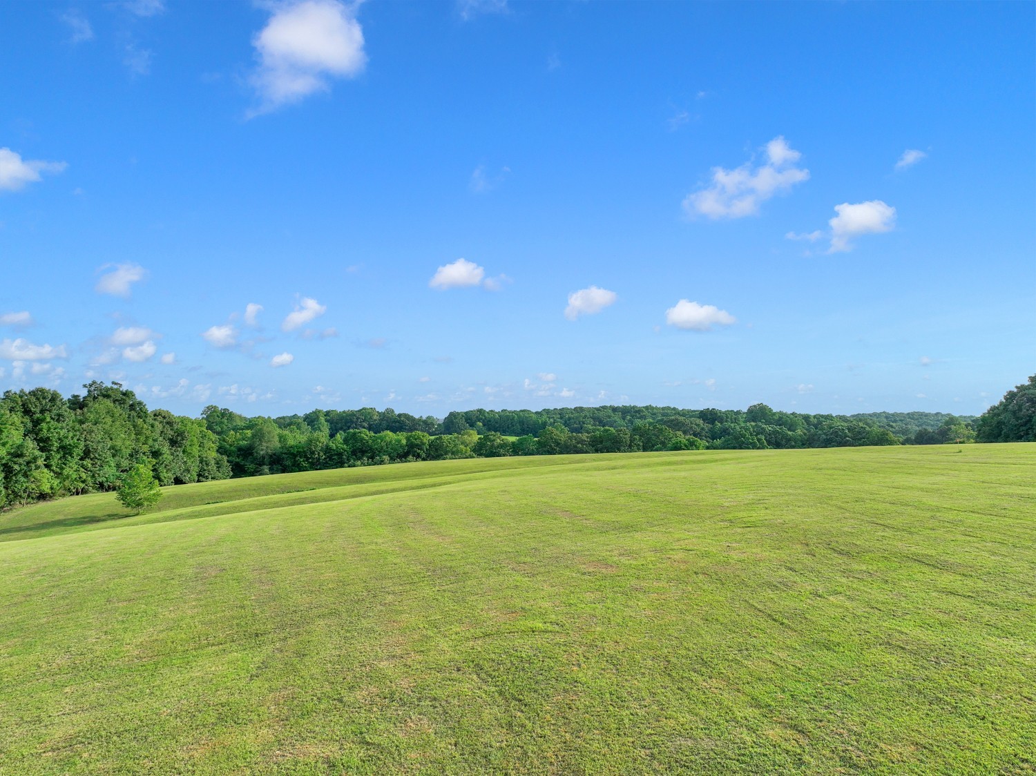 7740 Pewitt Road Franklin, TN 37064 - Photo 21 of 33 a view of an ocean and a mountain