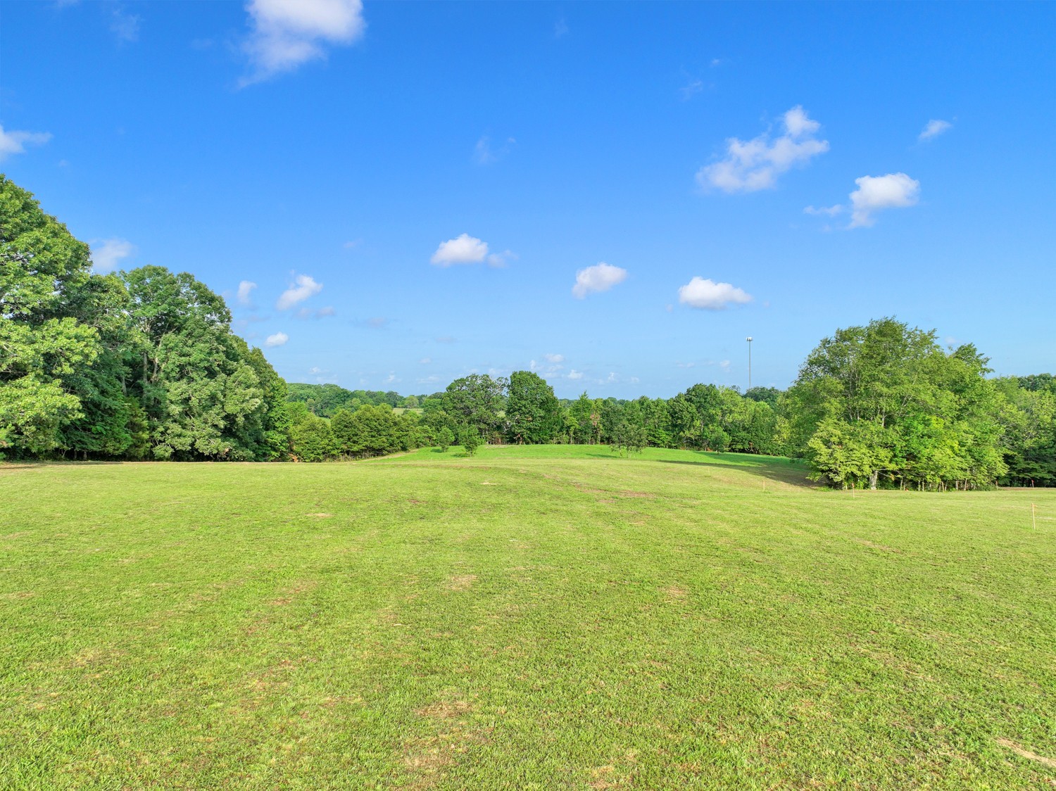 7740 Pewitt Road Franklin, TN 37064 - Photo 22 of 33 a view of an ocean and a yard