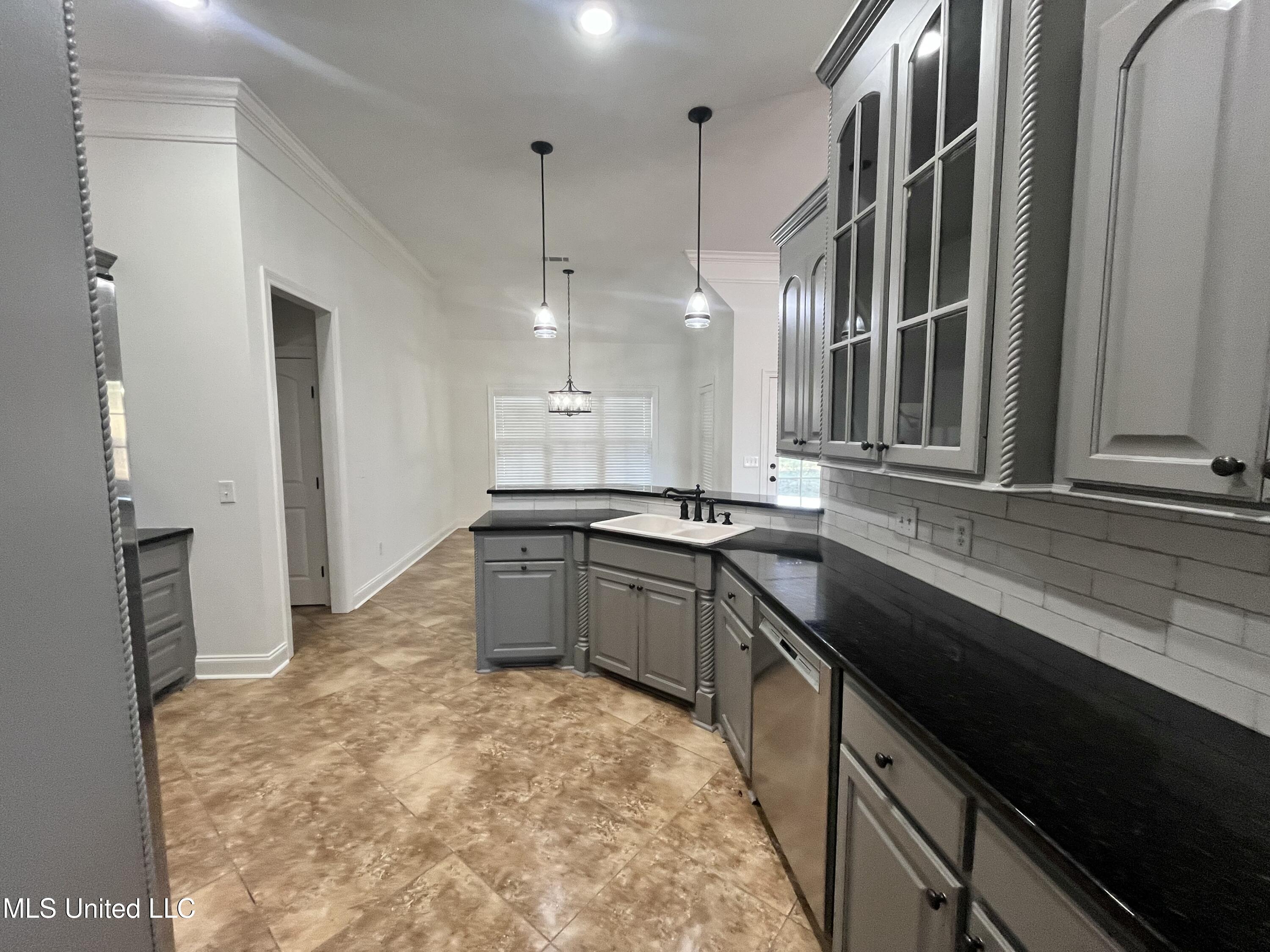 306 Cedar Stone Court Florence, MS 39073 - Photo 16 of 69 IMG_9579