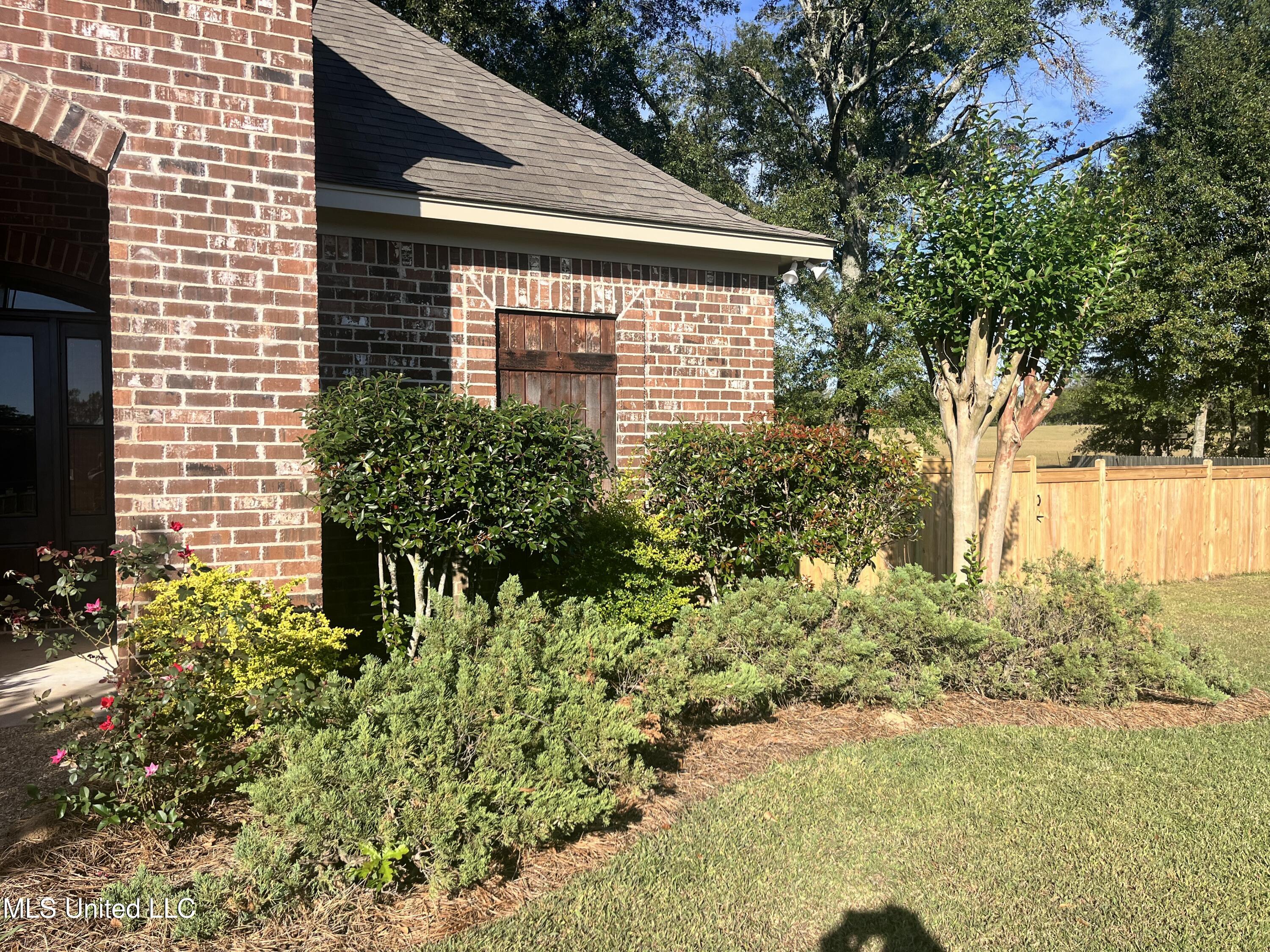 306 Cedar Stone Court Florence, MS 39073 - Photo 5 of 69 IMG_9597