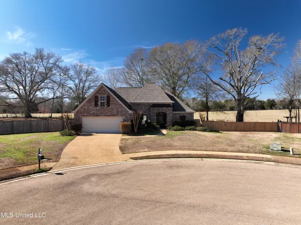 $369,500 | 306 Cedar Stone Court, Florence, MS 39073