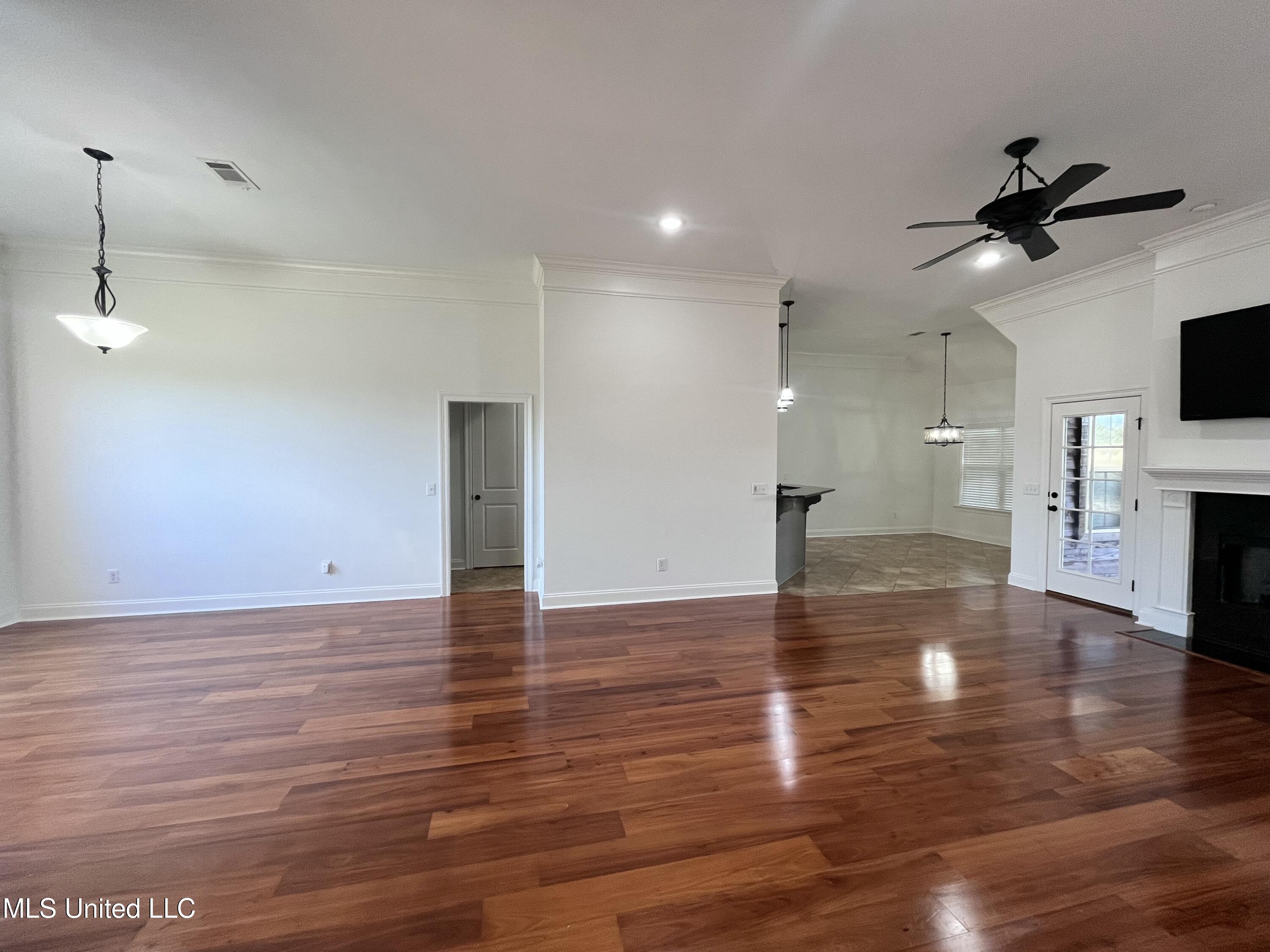 306 Cedar Stone Court Florence, MS 39073 - Photo 9 of 69 IMG_9577