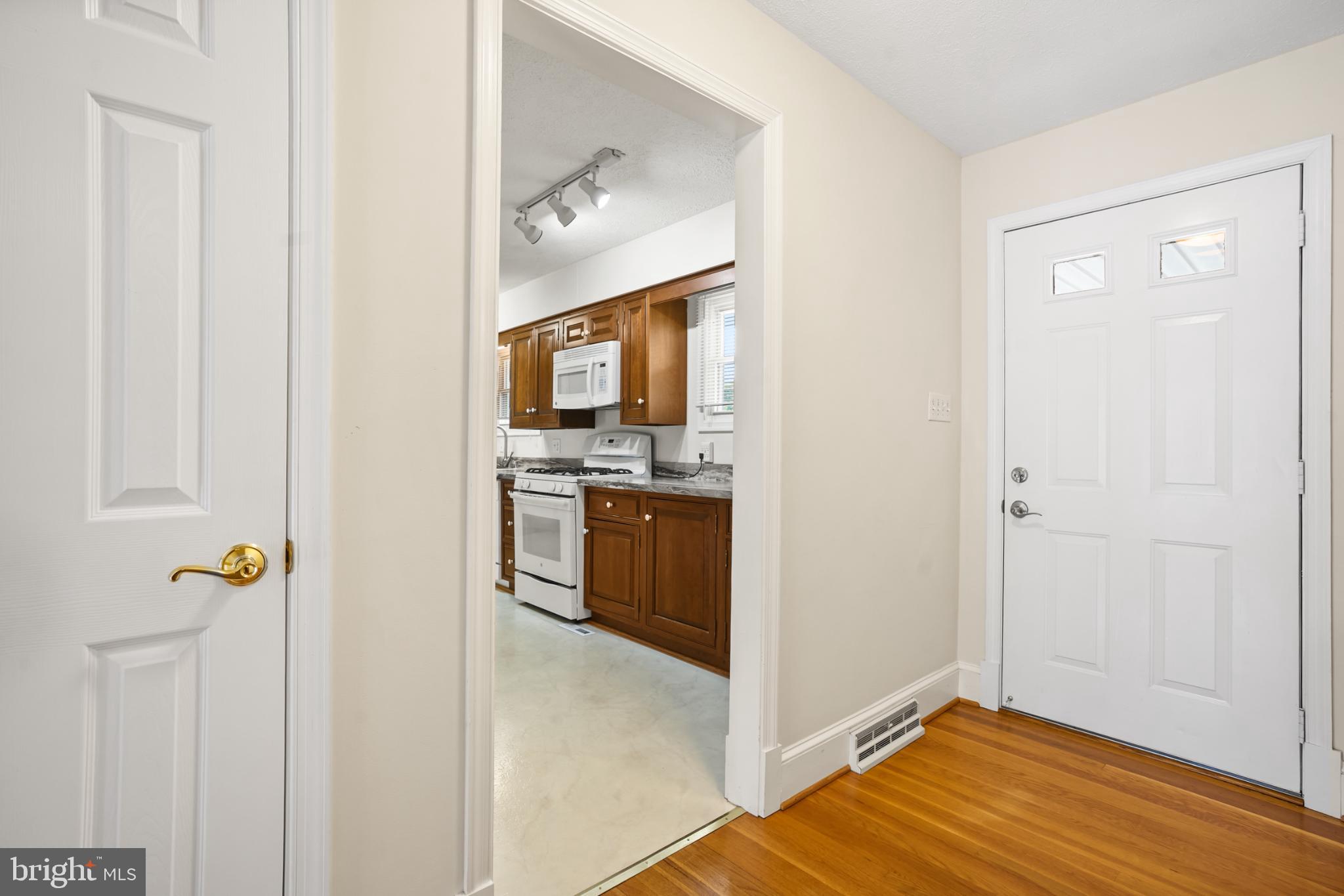 2718 Riva Road Annapolis, MD 21401 - Photo 7 of 25 Gallery Image 7