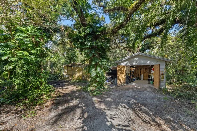 $899,000 | 17790 Caloosa Road, Alva, FL 33920