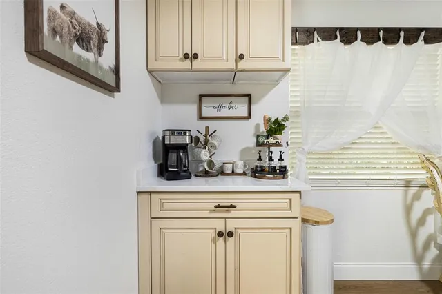 $899,000 | 17790 Caloosa Road, Alva, FL 33920