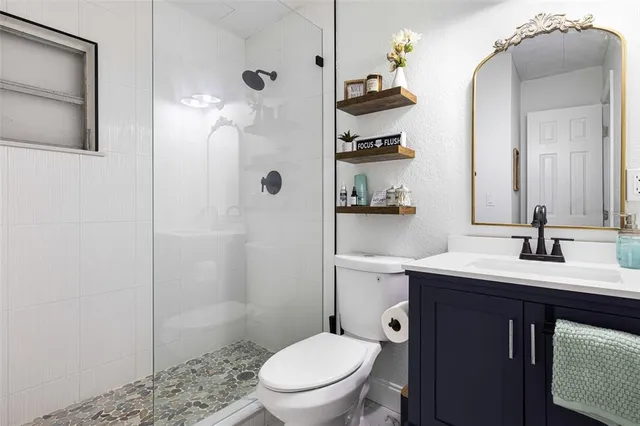 $899,000 | 17790 Caloosa Road, Alva, FL 33920