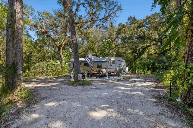 $899,000 | 17790 Caloosa Road, Alva, FL 33920