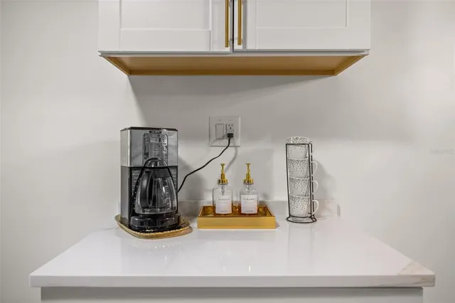 $899,000 | 17790 Caloosa Road, Alva, FL 33920