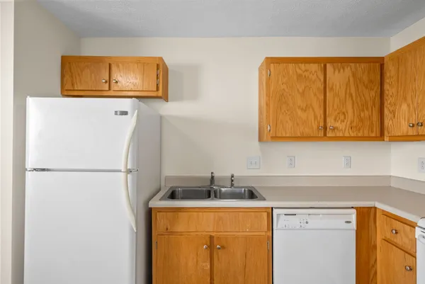 $1,095 | 105 Solid Rock Court, Unit B, Clarksville, TN 37042