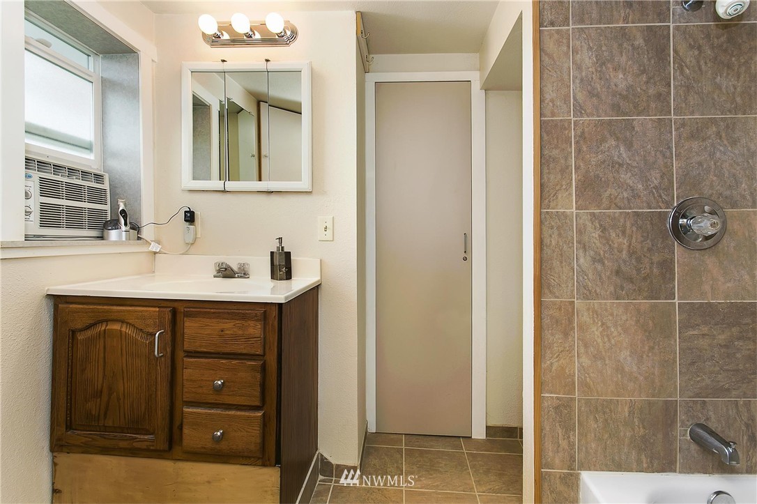 16007 Connelly Road Snohomish, WA 98296 - Photo 13 of 17