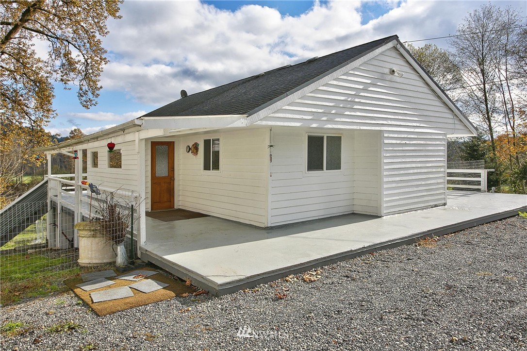 16007 Connelly Road Snohomish, WA 98296 - Photo 3 of 17