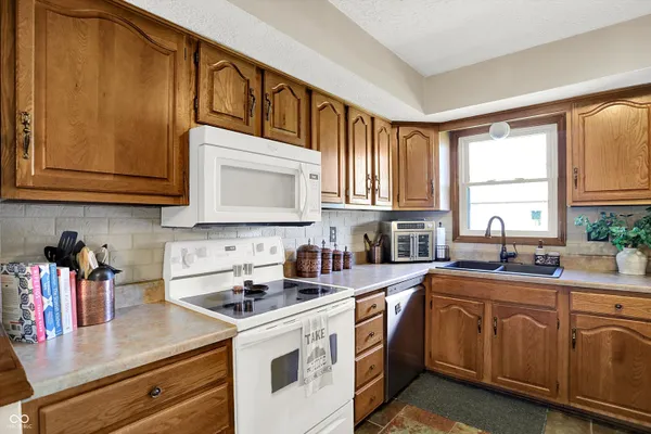 $325,000 | 1344 Angela Court, Plainfield, IN 46168