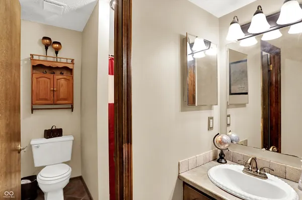 $325,000 | 1344 Angela Court, Plainfield, IN 46168