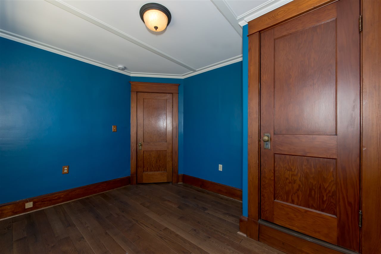 129 Charles Street Rochester, NH 03867 - Photo 26 of 36