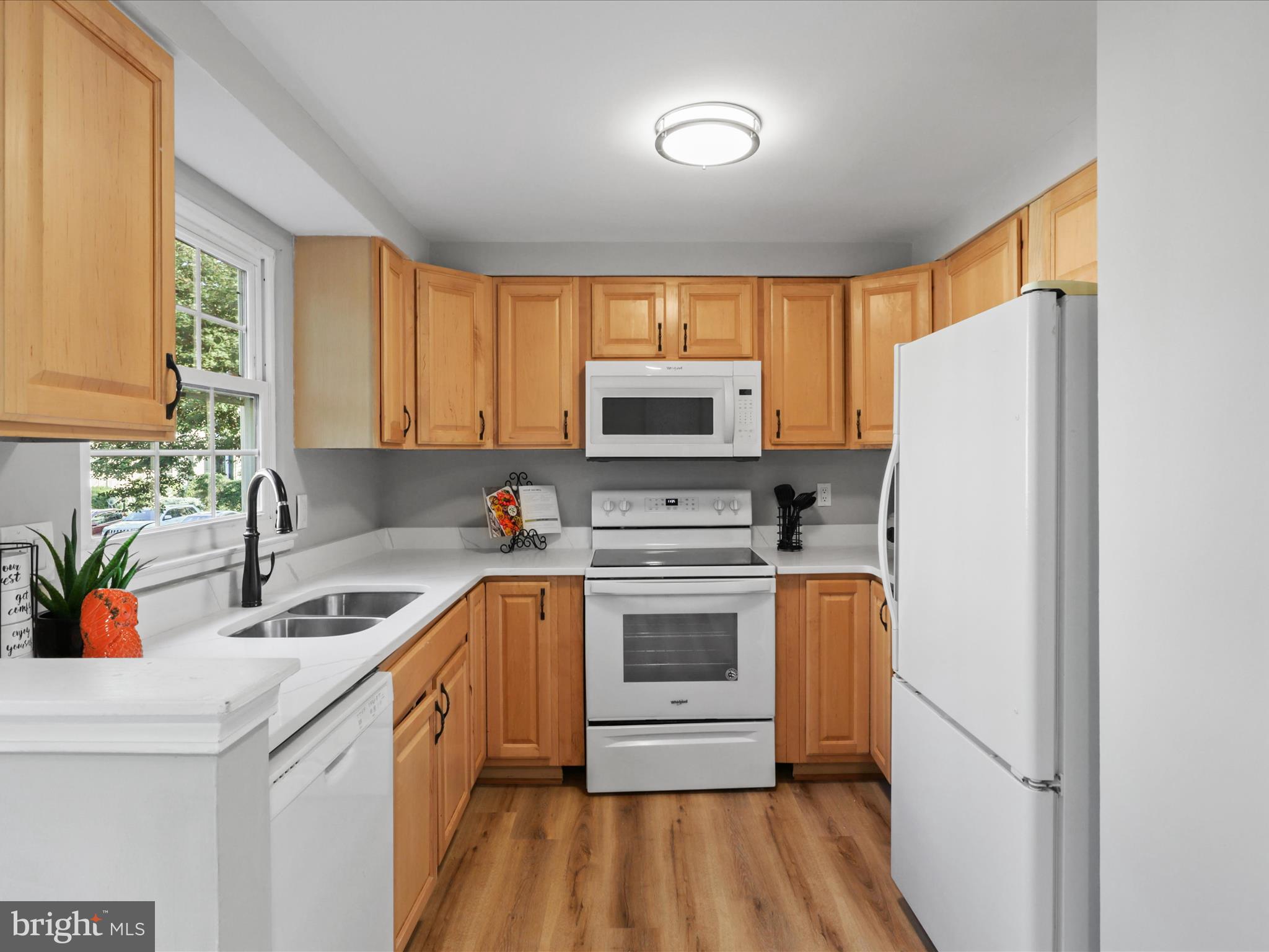 11792 Bayfield Court Reston, VA 20194 - Photo 11 of 45 Gallery Image 11