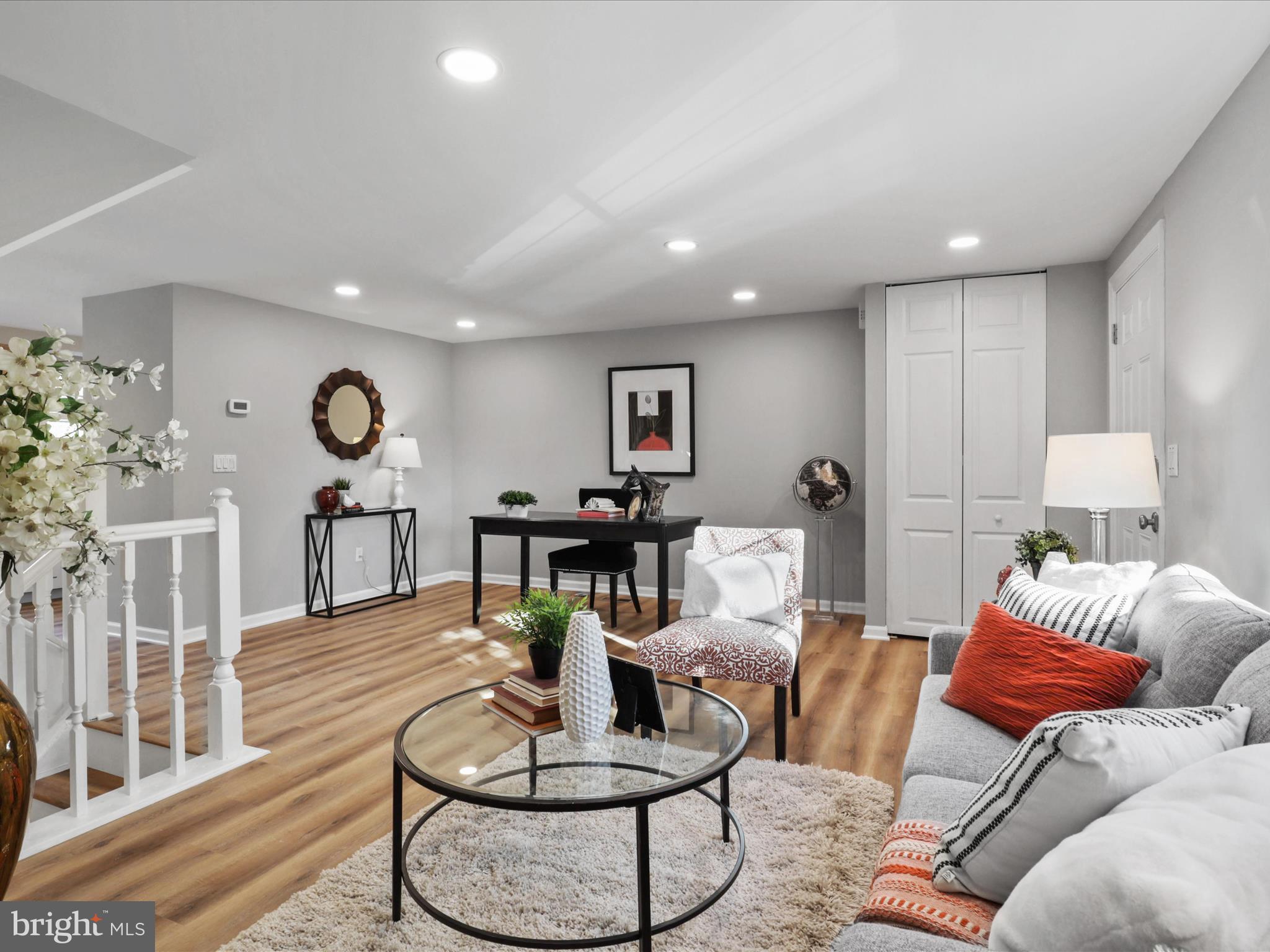 11792 Bayfield Court Reston, VA 20194 - Photo 6 of 45 Gallery Image 6