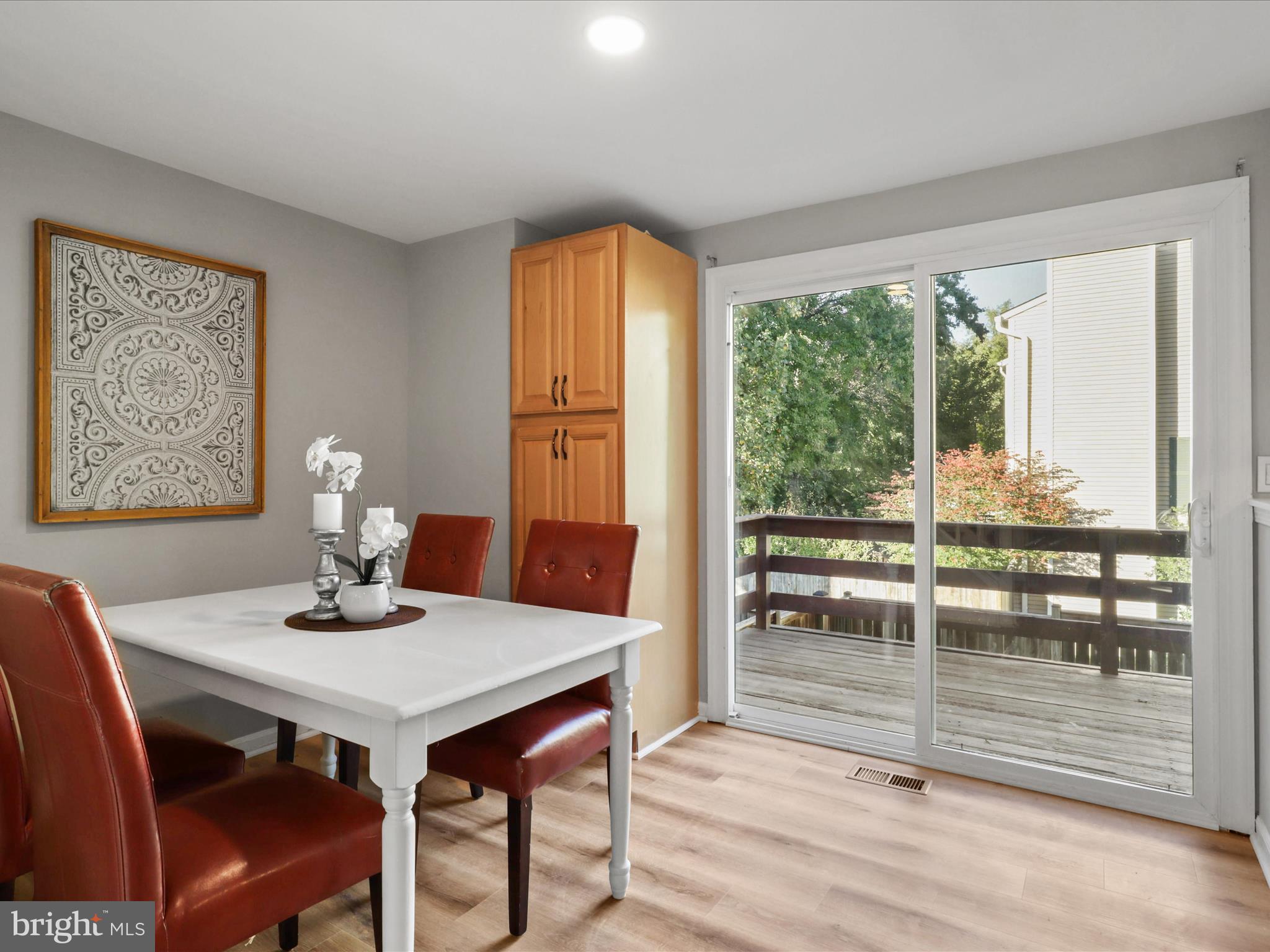11792 Bayfield Court Reston, VA 20194 - Photo 8 of 45 Gallery Image 8