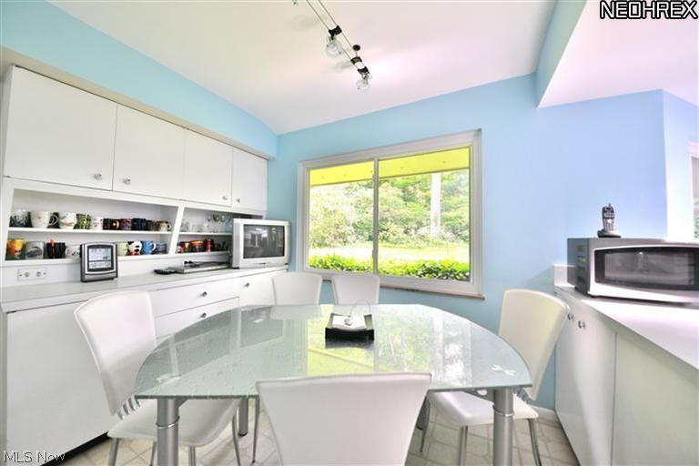 29999 Bolingbrook Road Pepper Pike, OH 44124 - Photo 15 of 25 Gallery Image 15