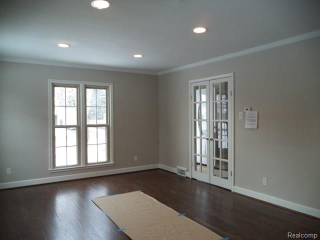 46 Edgemere Road Grosse Pointe Farms, MI 48236 - Photo 7 of 27
