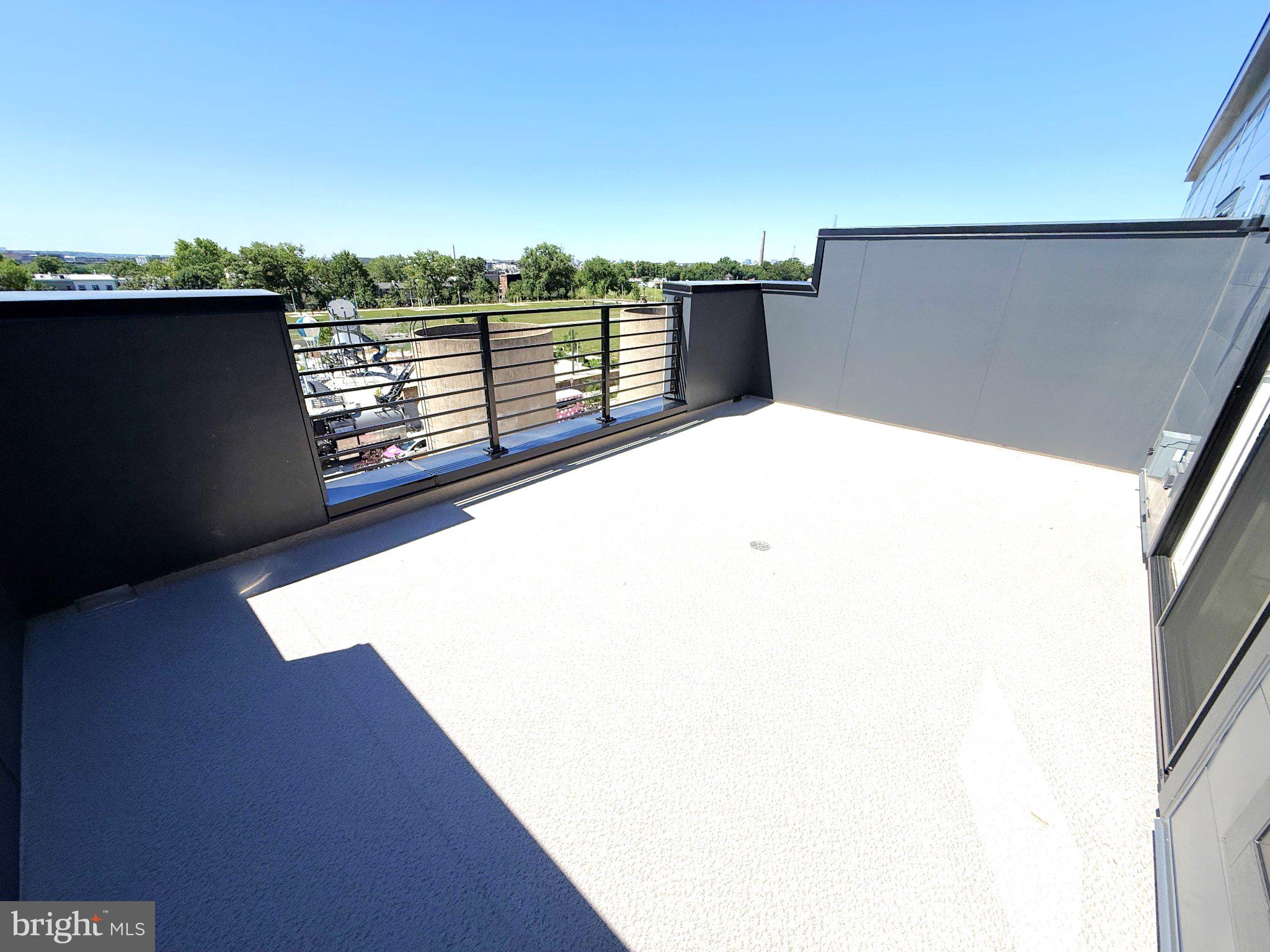 33 Lower Service Court Northwest Washington, DC 20001 - Photo 50 of 51 Spacious rooftop retreat with views.