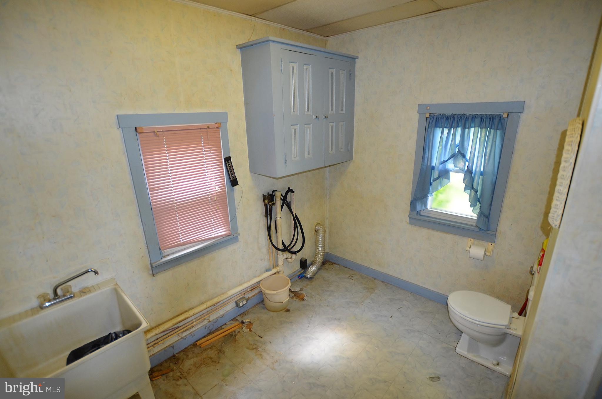 61 South Line Road Stevens, PA 17578 - Photo 12 of 18 Laundry