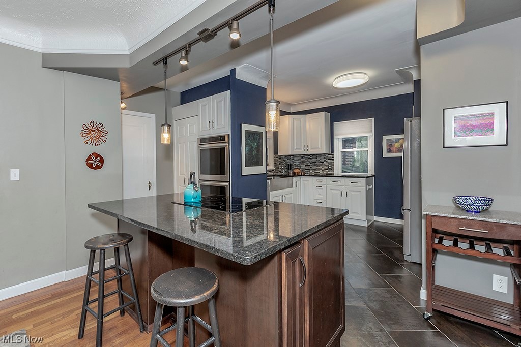 2435 Kingston Road Cleveland, OH 44118 - Photo 17 of 50 Gallery Image 17