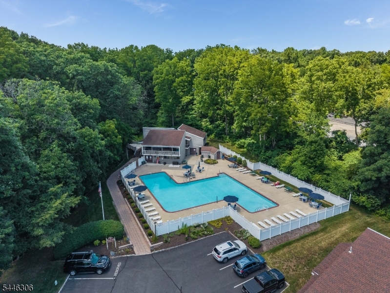 35 North Slope Clinton, NJ 08809 - Photo 6 of 43