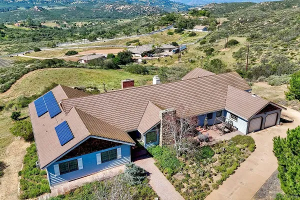 $1,700,000 | 19050 Via Cuesta, Ramona, CA 92065