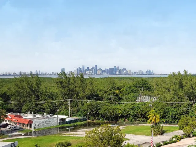 $4,850 | 77 Crandon Boulevard, Unit 10A, Key Biscayne, FL 33149