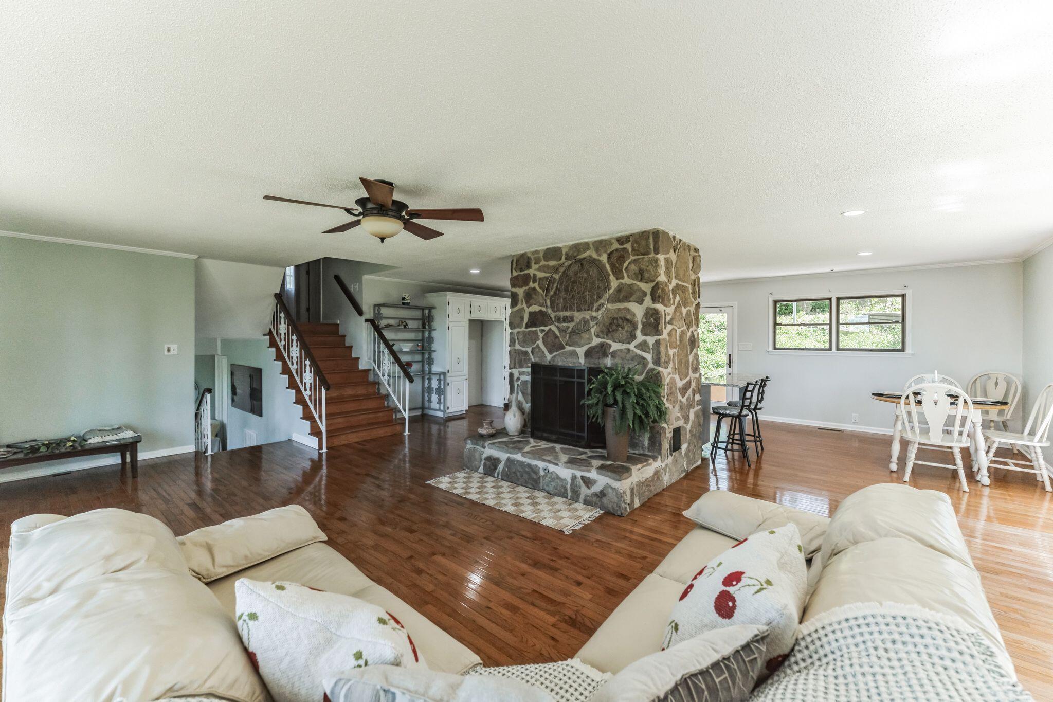 919 Mc Clure Road Cleveland, TN 37323 - Photo 1 of 54 -2048x1365-7R405368