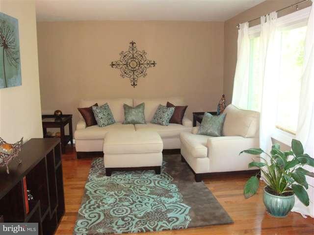 527 Spring House Road Camp Hill, PA 17011 - Photo 5 of 25 Gallery Image 5