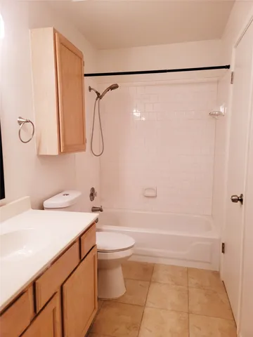 $1,500 | 2203 Place Rebecca Lane, Unit C9, Houston, TX 77090