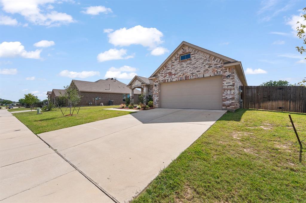 4000 Bendale Road Benbrook, TX 76116 - Photo 4 of 26