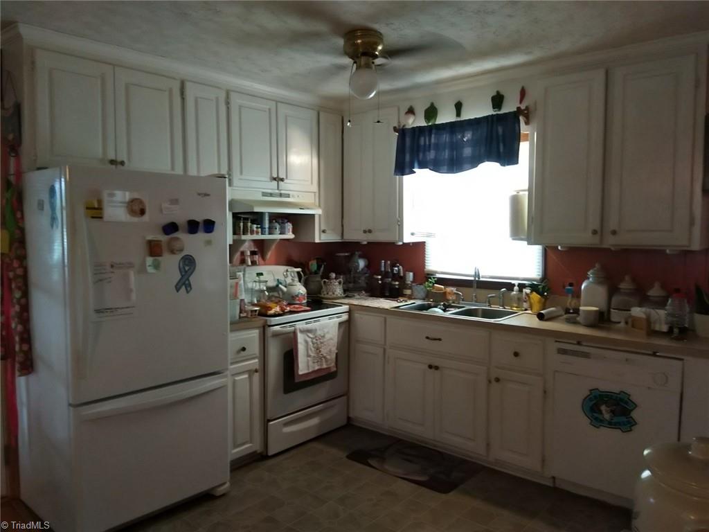 3481 Clingman Road Ronda, NC 28670 - Photo 2 of 21 Gallery Image 2