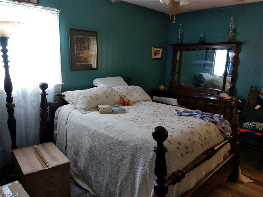3481 Clingman Road Ronda, NC 28670 - Photo 13 of 21 Gallery Image 13