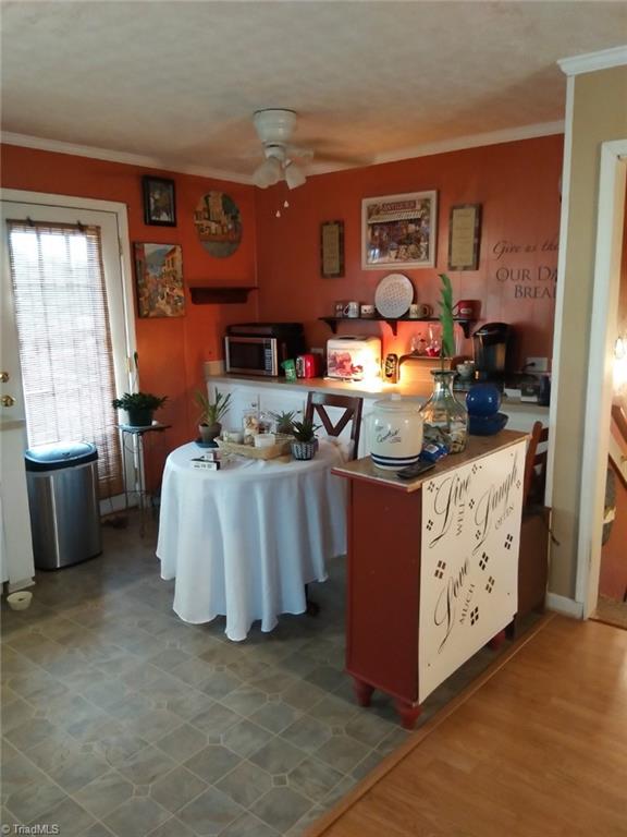 3481 Clingman Road Ronda, NC 28670 - Photo 3 of 21 Gallery Image 3