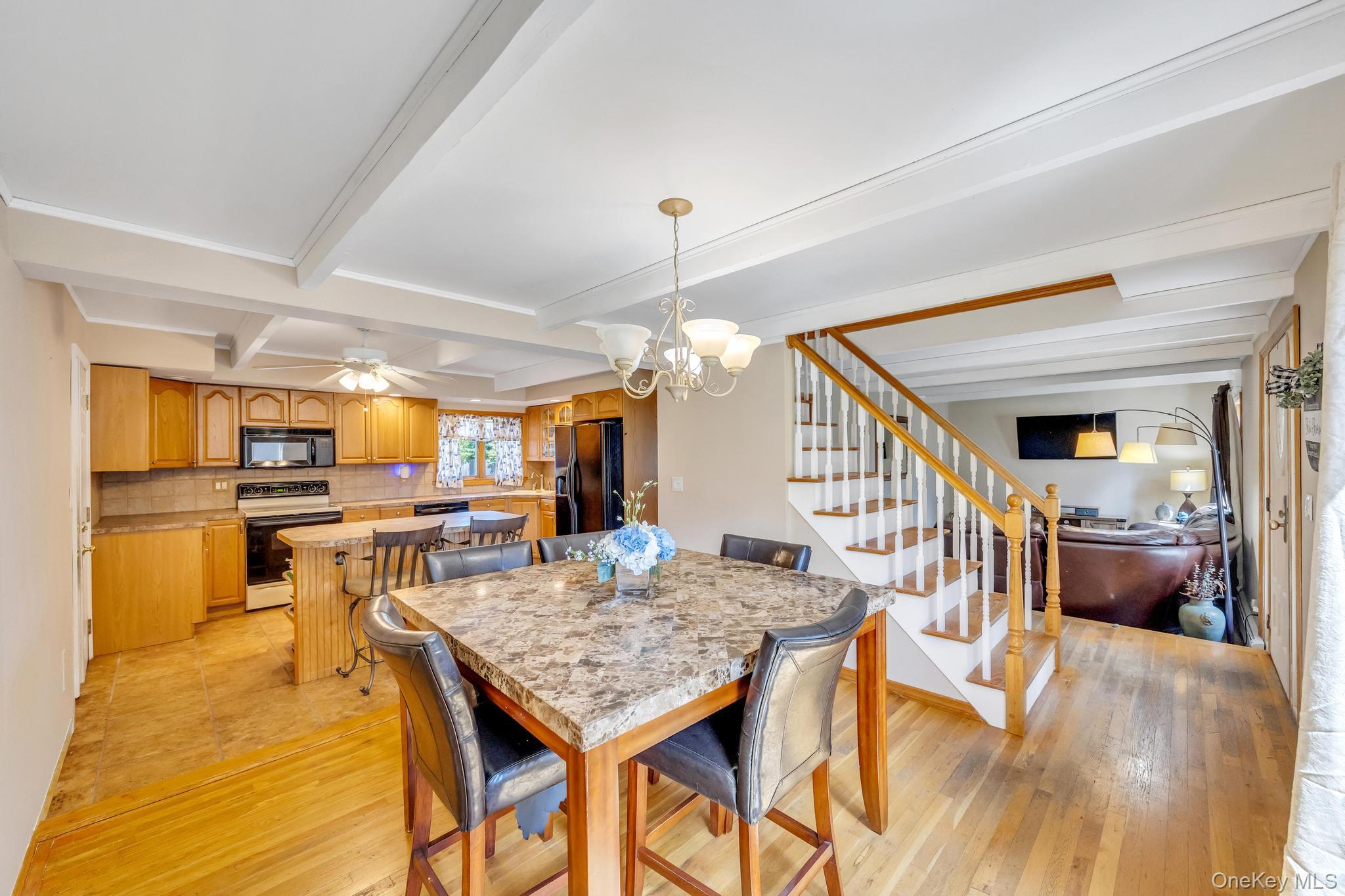 358 Holbrook Road Ronkonkoma, NY 11779 - Photo 18 of 42