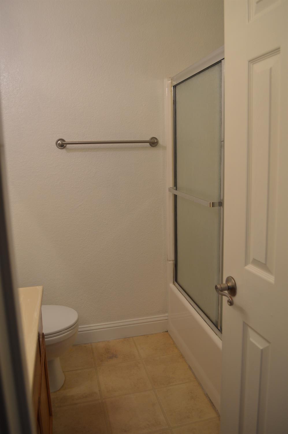 2881 Huntington Boulevard, Unit 235 Fresno, CA 93721 - Photo 13 of 34